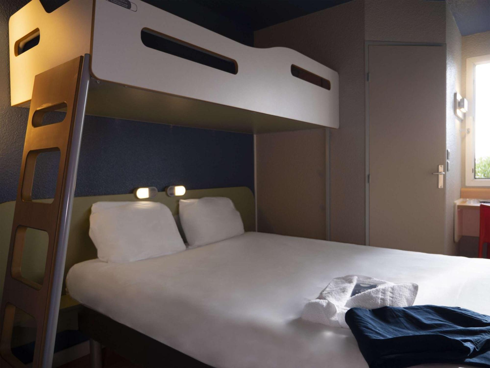 Ibis Budget Arles Sud Fourchon מראה חיצוני תמונה