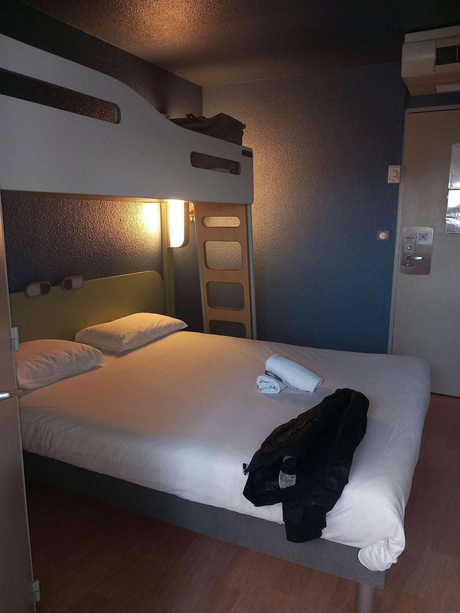Ibis Budget Arles Sud Fourchon מראה חיצוני תמונה